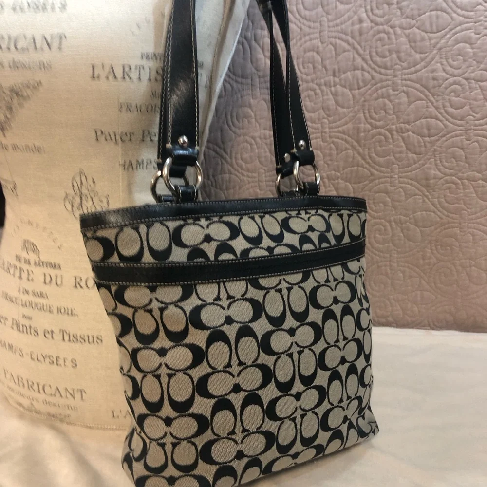 Vintage Y2K style Coach Penelope Medium Tote in black gray signature C